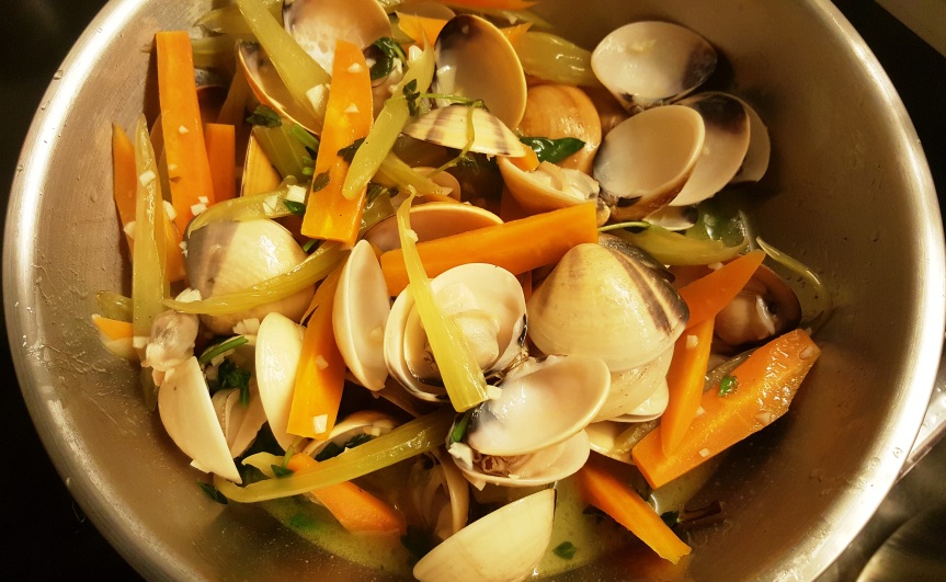 Clams In White Wine Sauce