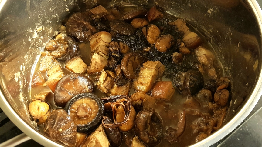 Braised Pork Belly With Mushrooms Chestnuts And Dried Oysters When The Cat Lady Eats